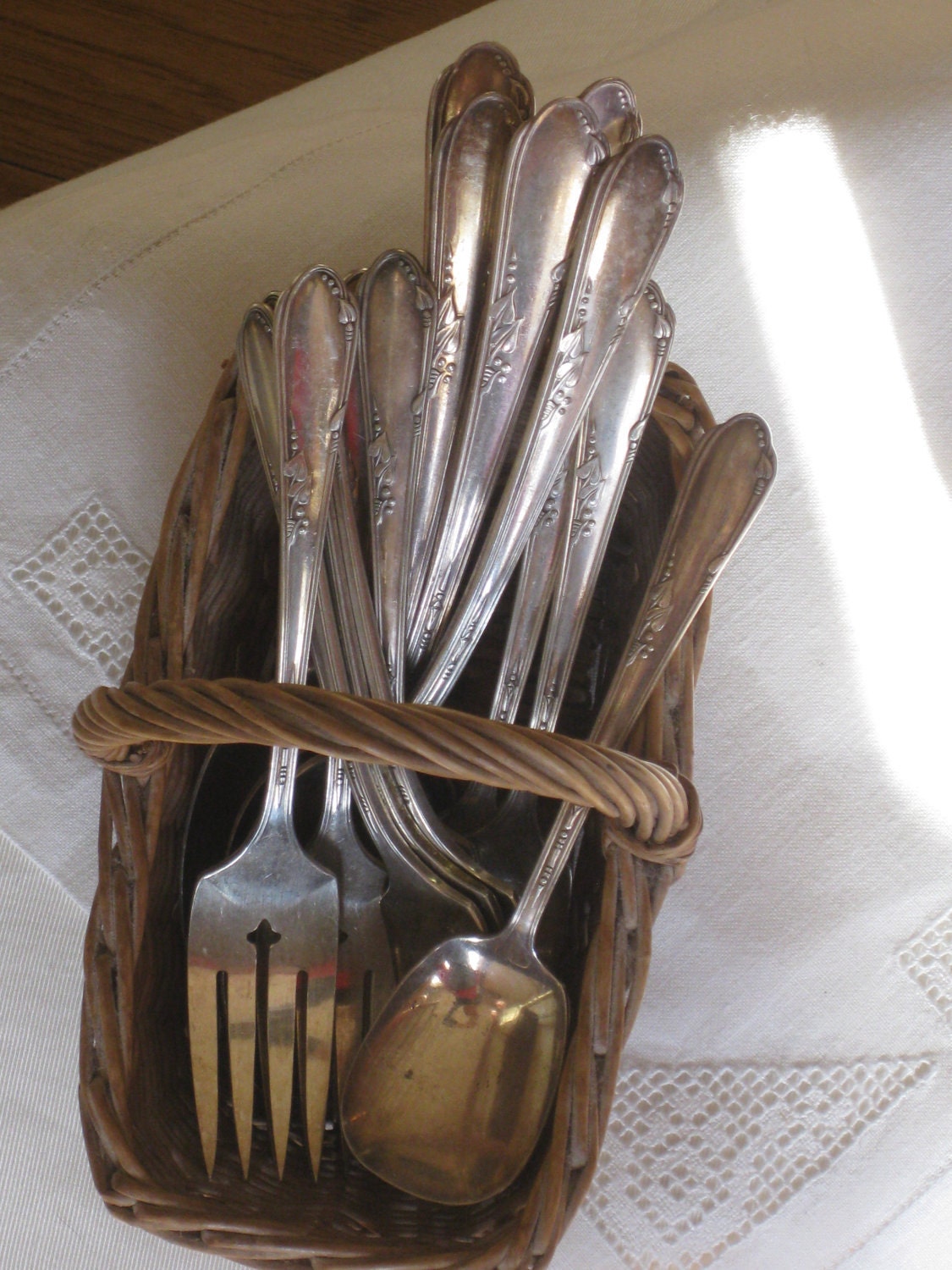Oneida Silverplate Flatware Meadowbrook 1936 14 pieces French Country shabby Chic 8 Salad / Dessert Forks plus extras Reduced