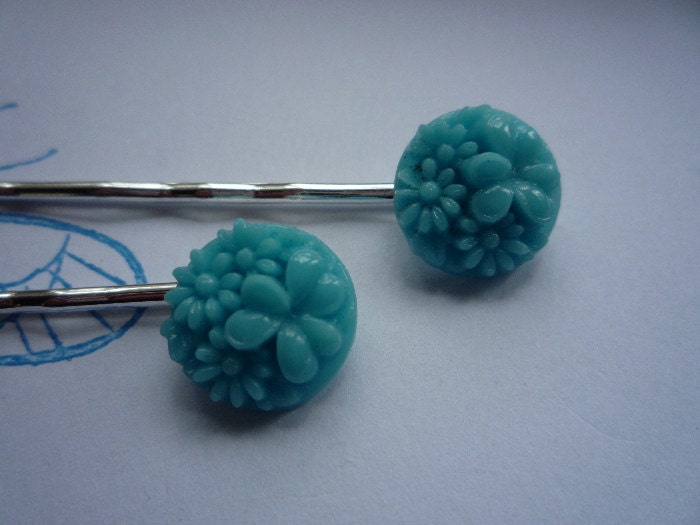 Glass bobby pins light blue glass