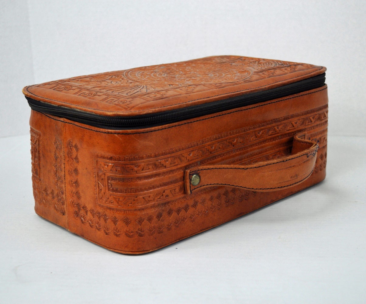 70s HAND TOOLED leather handbag / Vintage Leather Travel Tote w/ ethnic aztec tribal designs