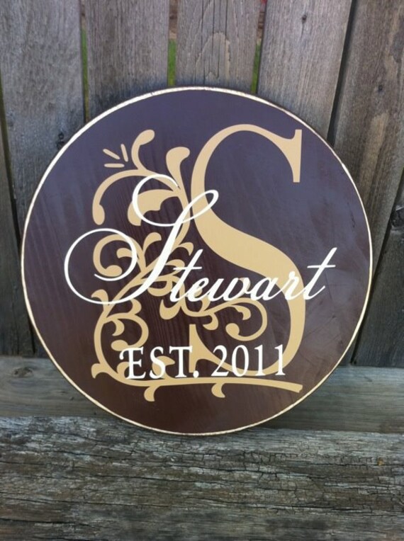 Items similar to Round Wood sign personalized with last name and ...