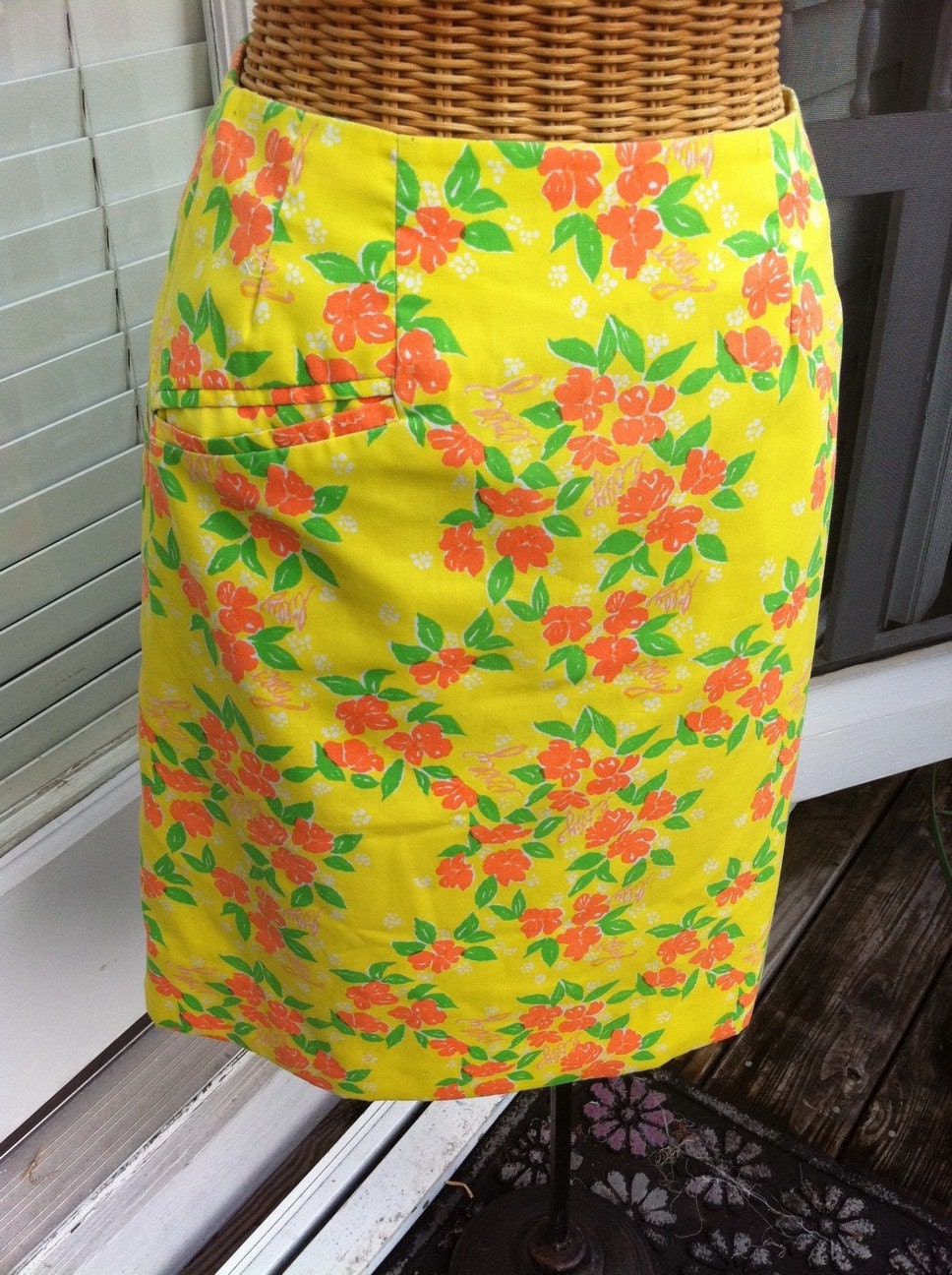 Vintage Lilly Pulitzer skirt.  Yellow.  Orange and green flowers floral pattern.  Palm Beach style.