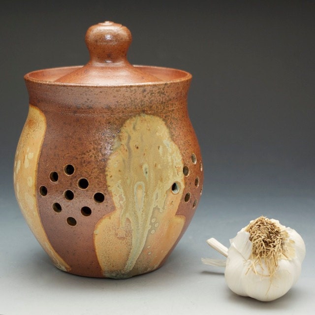 Ceramic Lidded Garlic Jar - Earth tone Colored Garlic Keeper