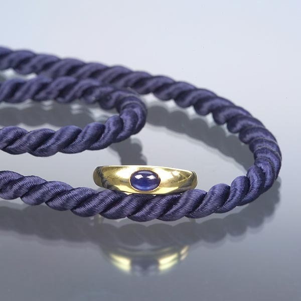 Sapphire Cabochon Ring in 14kt Gold