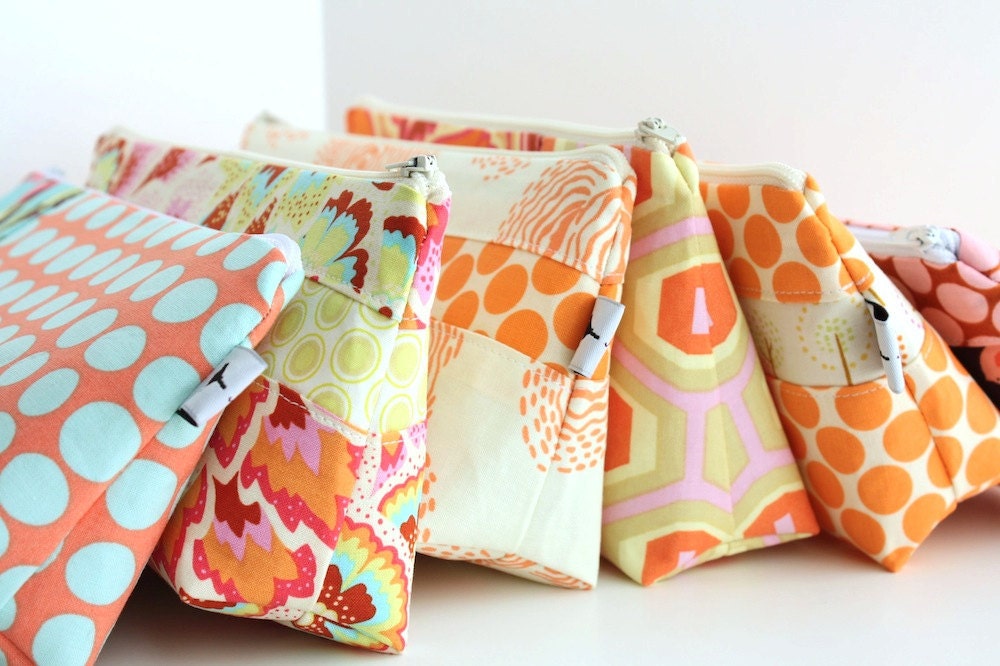 Bridal Party Set - Personalized Cosmetic Makeup Bags for your Bridesmaids - Set of 4, 5, 6, 7 or 8 - See description for pricing.