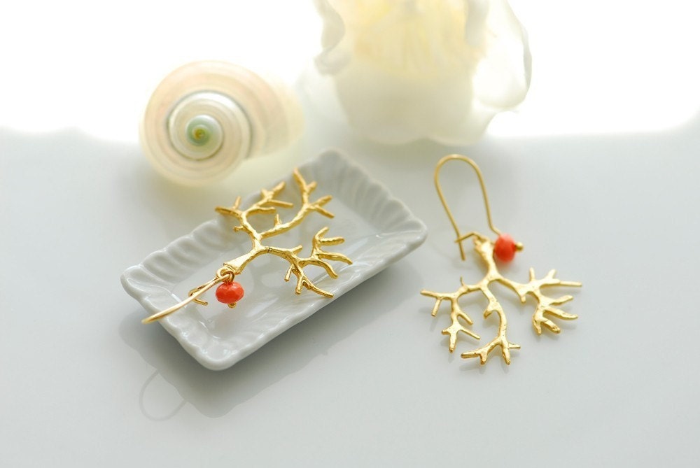 Coral earrings - Coral branch earrings - Gold coral earrings - Coral reef earrings in gold