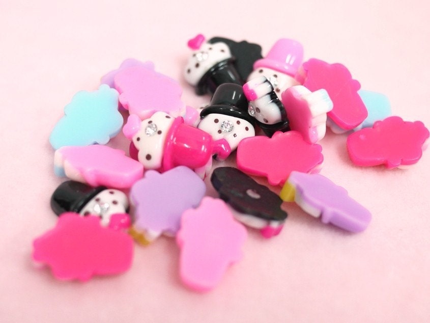 18 pcs. Cute SoftCream with Crystal Cabochon type 1- 12 mm