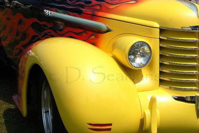 Yellow Rod with Flames Note Card
