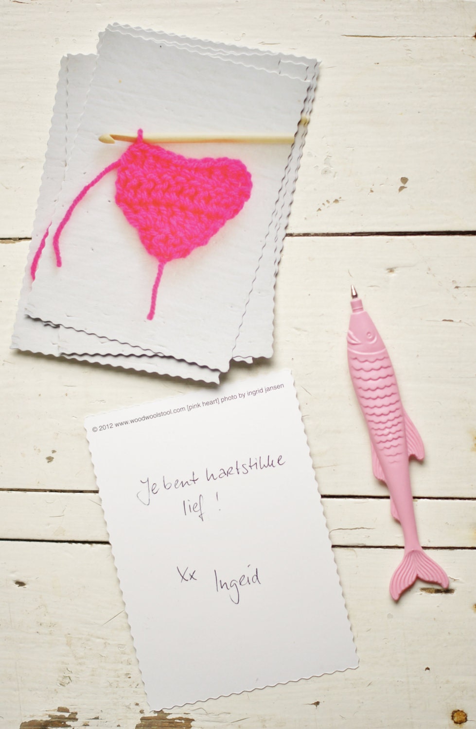 set of 6 postcards crochet heart with waved edges
