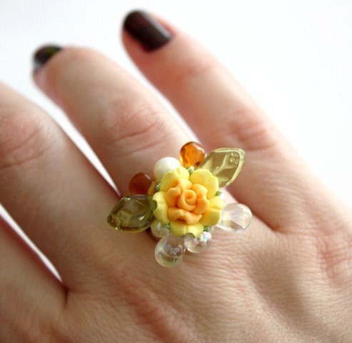 Flower Bouquet Beaded Baroque Adjustable Ring - Yellow Rose and Green Leaves - Art Nouveau Inspired