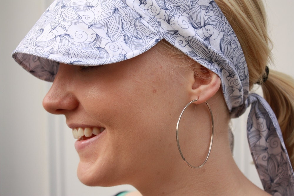 Fabric sun visor - white blue lillies - 1950s style - tie-back