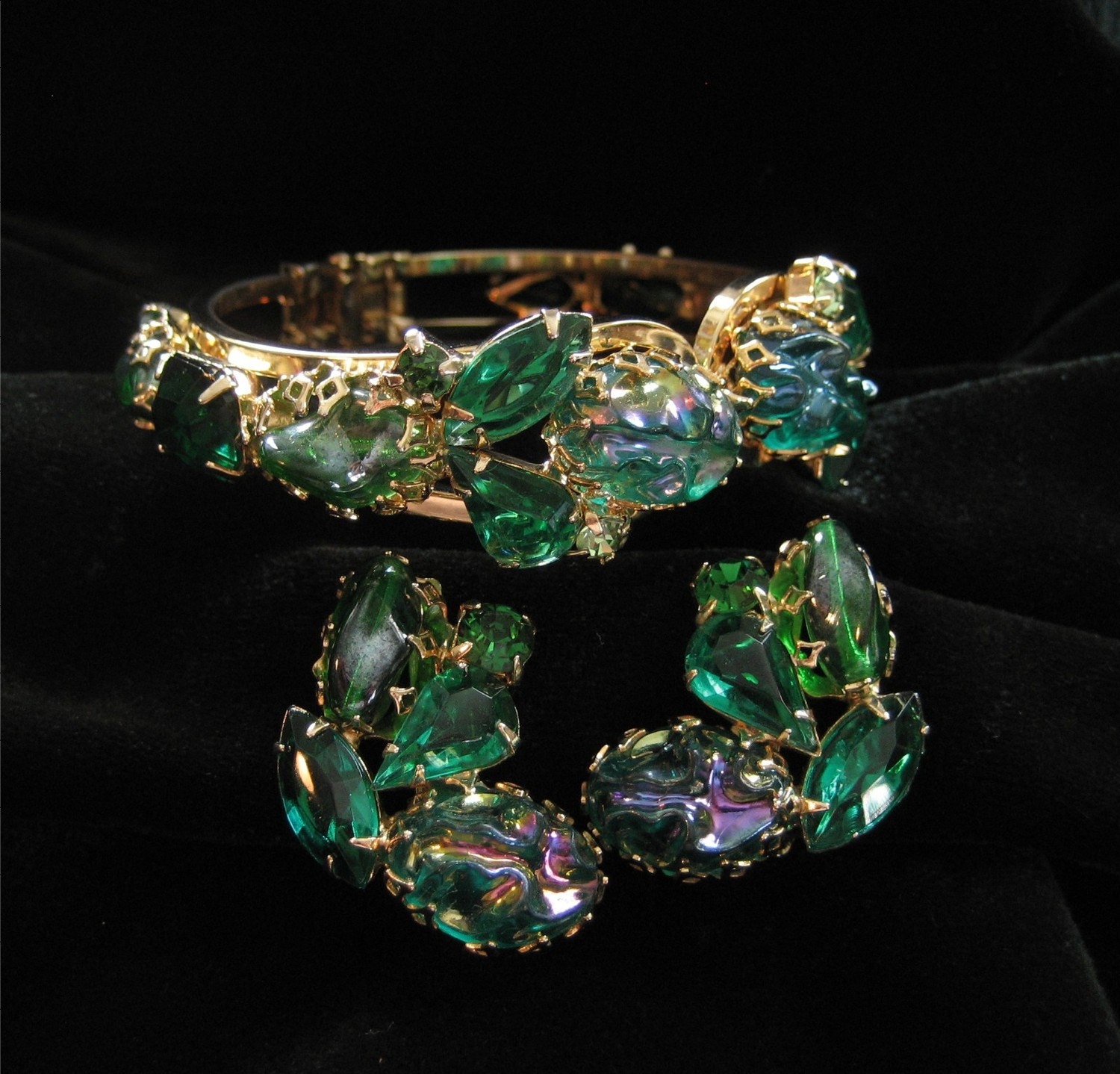 Green Rhinestone Unsigned Clamper Demi, Bracelet and Earrings