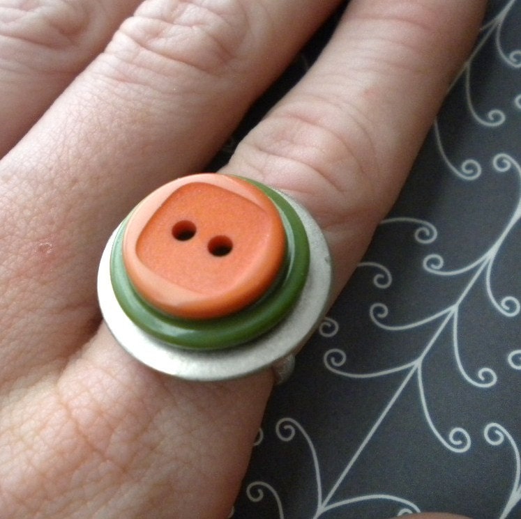 Sebastian Button Ring - Orange and Green - Miami colors