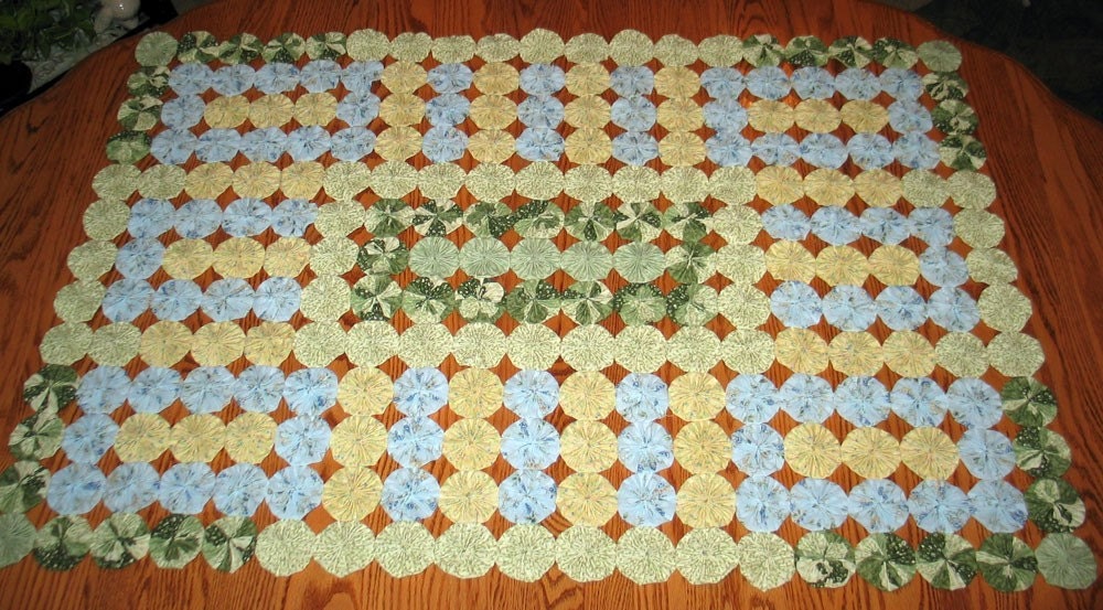 Patchwork Yo Yo Quilt Throw - Light Blue, Spring Green, Yellow