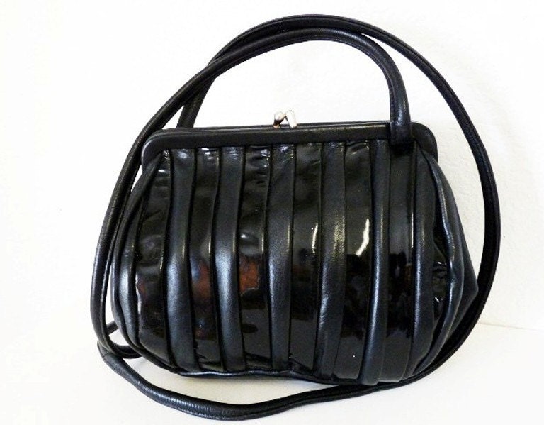 SALE Vintage Black Genuine Leather Purse BRIO Shoulder Bag Kiss Lock