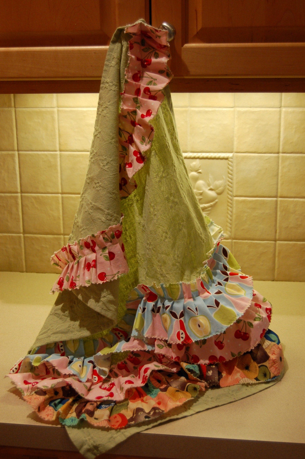 Frilly Kitchen Towel