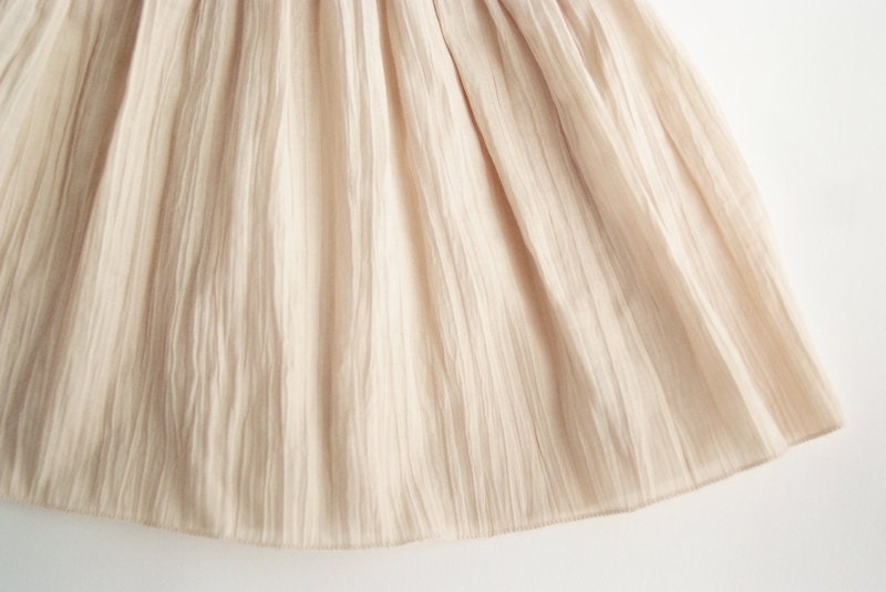 Crinkle cotton dress for girl.
