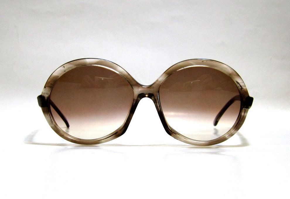 30% OFF SALE 80's Vintage Sunglasses---Deadstock Jackie O Style Ladies/Child Shades