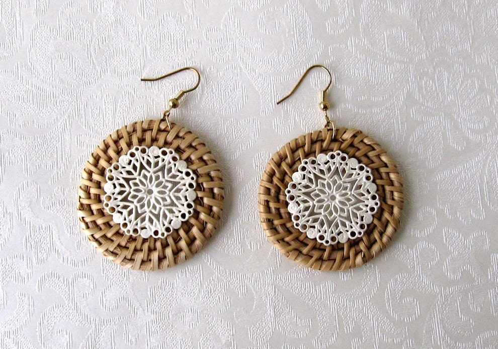 Laced Circle Rattan Dangle Earrings