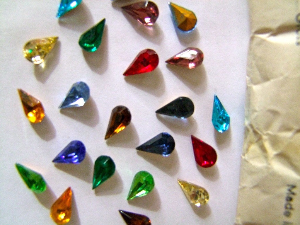 36 Pear Shape Rhinestones Vintage 1960s,  Western Germany size 13  mm by 7.8 mm