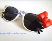 iCat Sunglasses (White x Black)