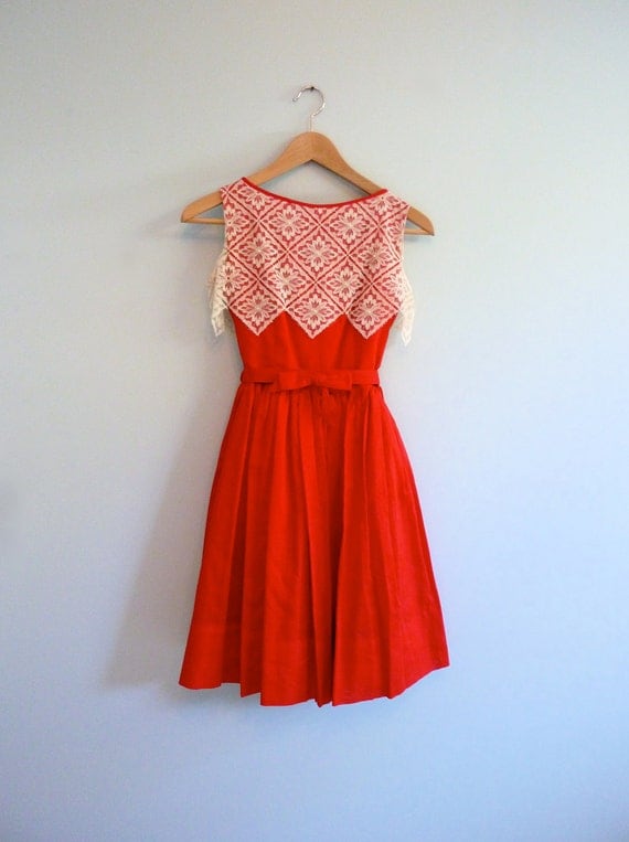 Red White Lace 1950s Party Dress Zig Zag Full Skirt Holiday Dress XS