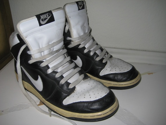 Vintage Nike Dunk High Tops Black and White sz 11