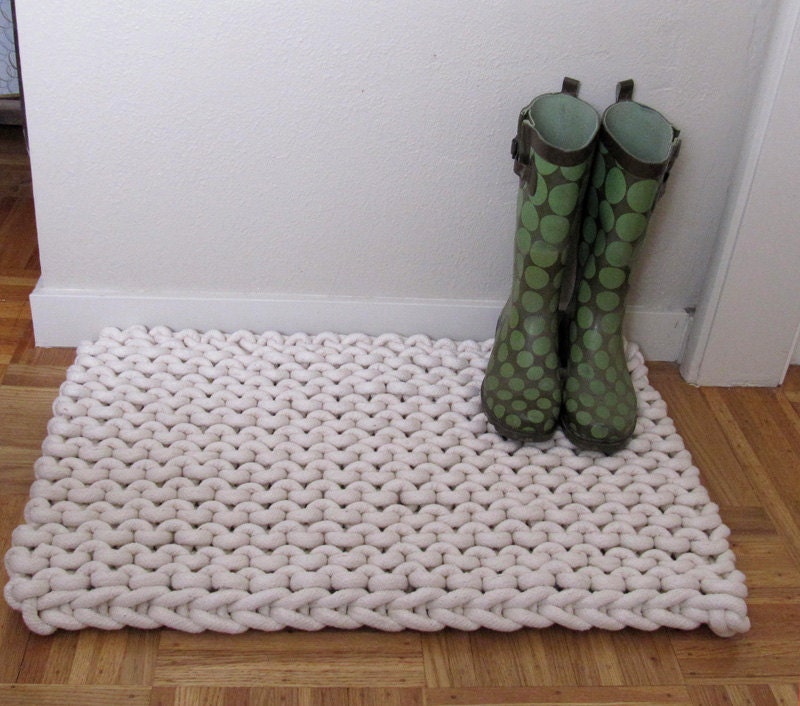Giant knit rope rug - 30 by 20 inches