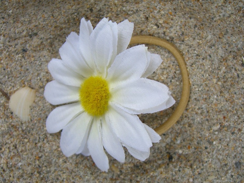 Daisy Flower Pony Tail Elastic-White with Choice of Elastic Color-Country Wedding, Country Western, Daisy Hair, White Daisy Pony Tail