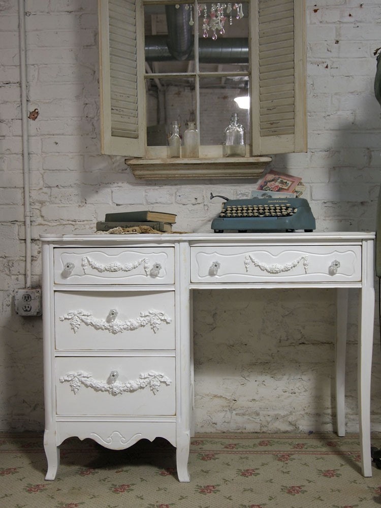 Vintage Painted Cottage Chic Shabby White French Provincial Romantic Desk DK004