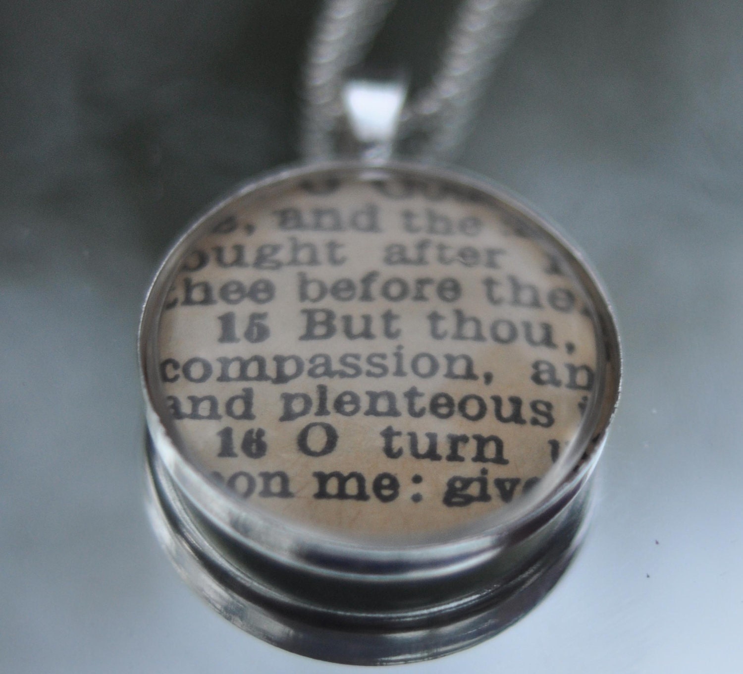 Vintage Bible Verse Pendant Necklace Psalms 86:15