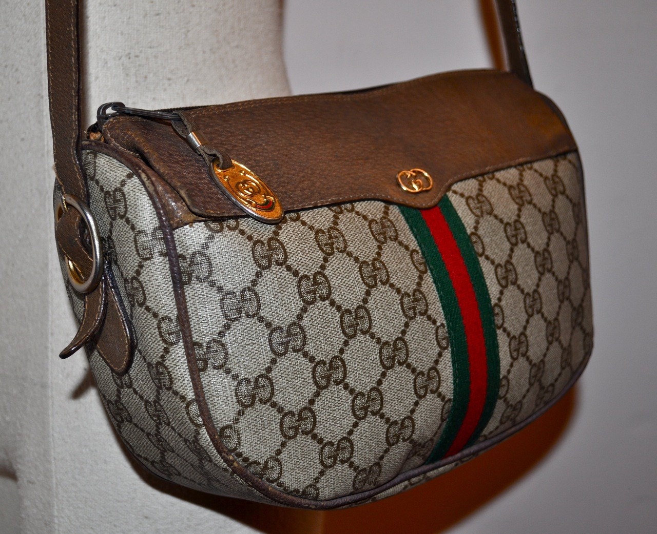 Vintage 80s GUCCI Handbag Brown with RED and GREEN by louise49
