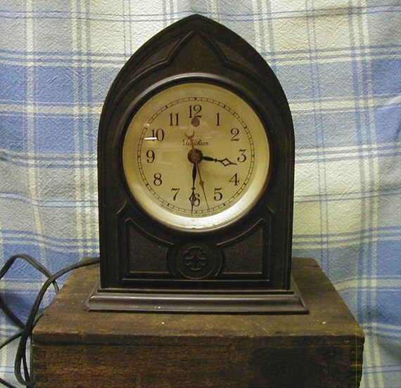 Vintage Telechron Electric Cathedral Clock by myoldgreenkitchen