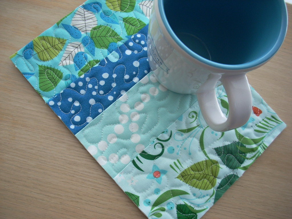 hello pilgrim in blue mug rug for Michelle - FREE SHIPPING