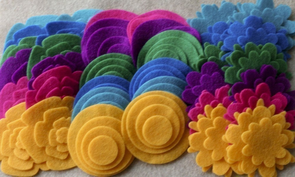 Wonderland - Super Pack - 132 Die Cut Felt Flowers and Circles