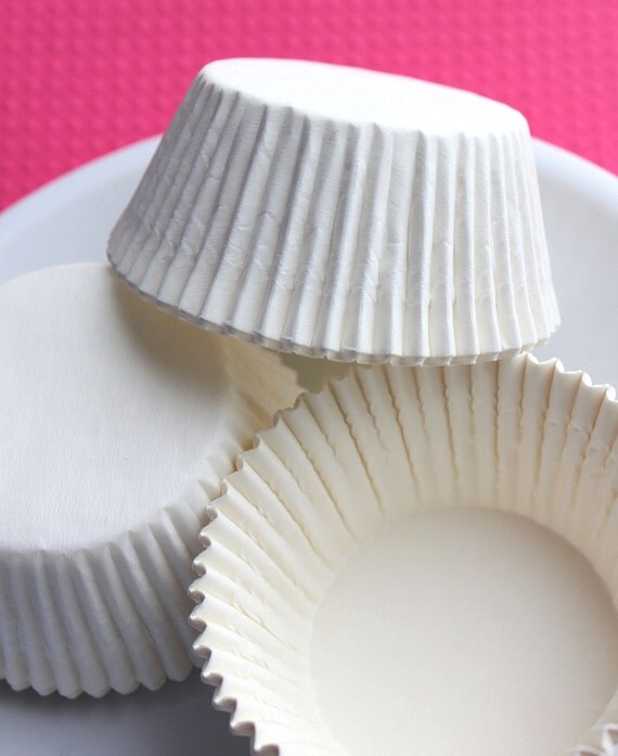 White Silicone Lined Cupcake Liners Baking by thebakersconfections