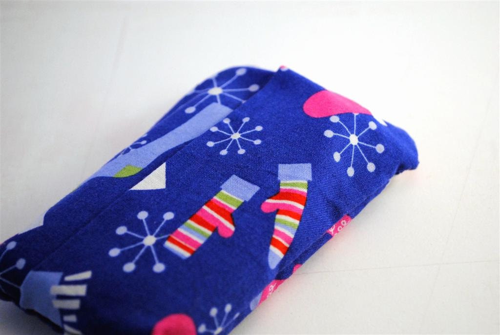 Warm Accessories TISSUE COZY - pouch including tissues