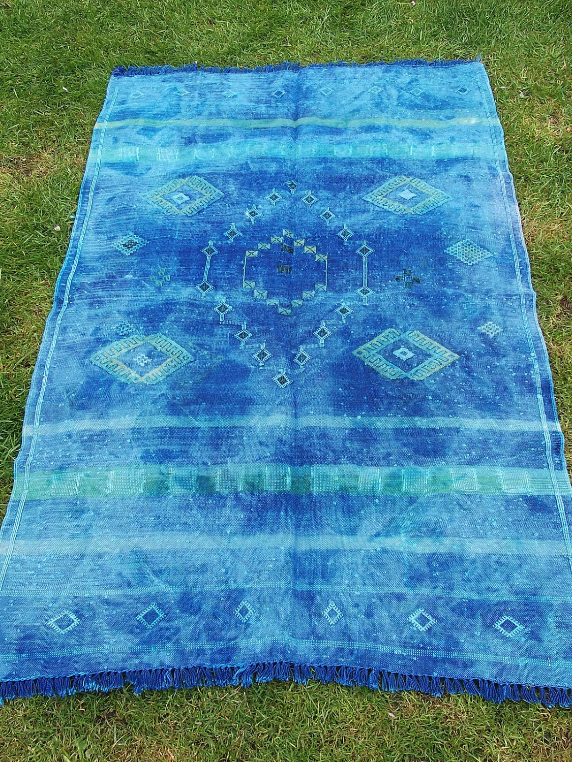 4 ft x 2 ft 10. Small Pretty Blue Handwoven Moroccan type cotton Kilim/ Rug/ Carpet
