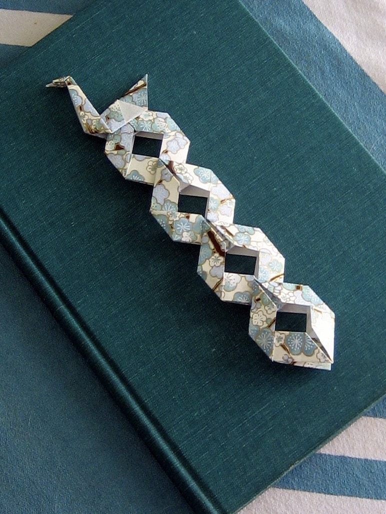 Elegant Swan - ORIGAMI BOOKMARK