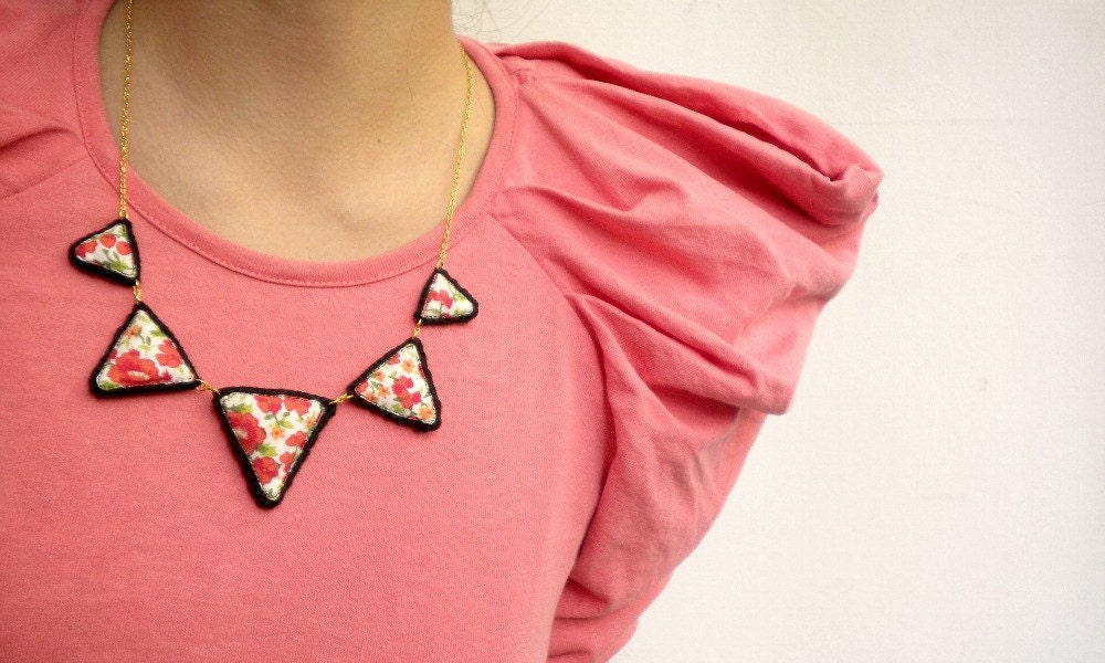 Floral necklace