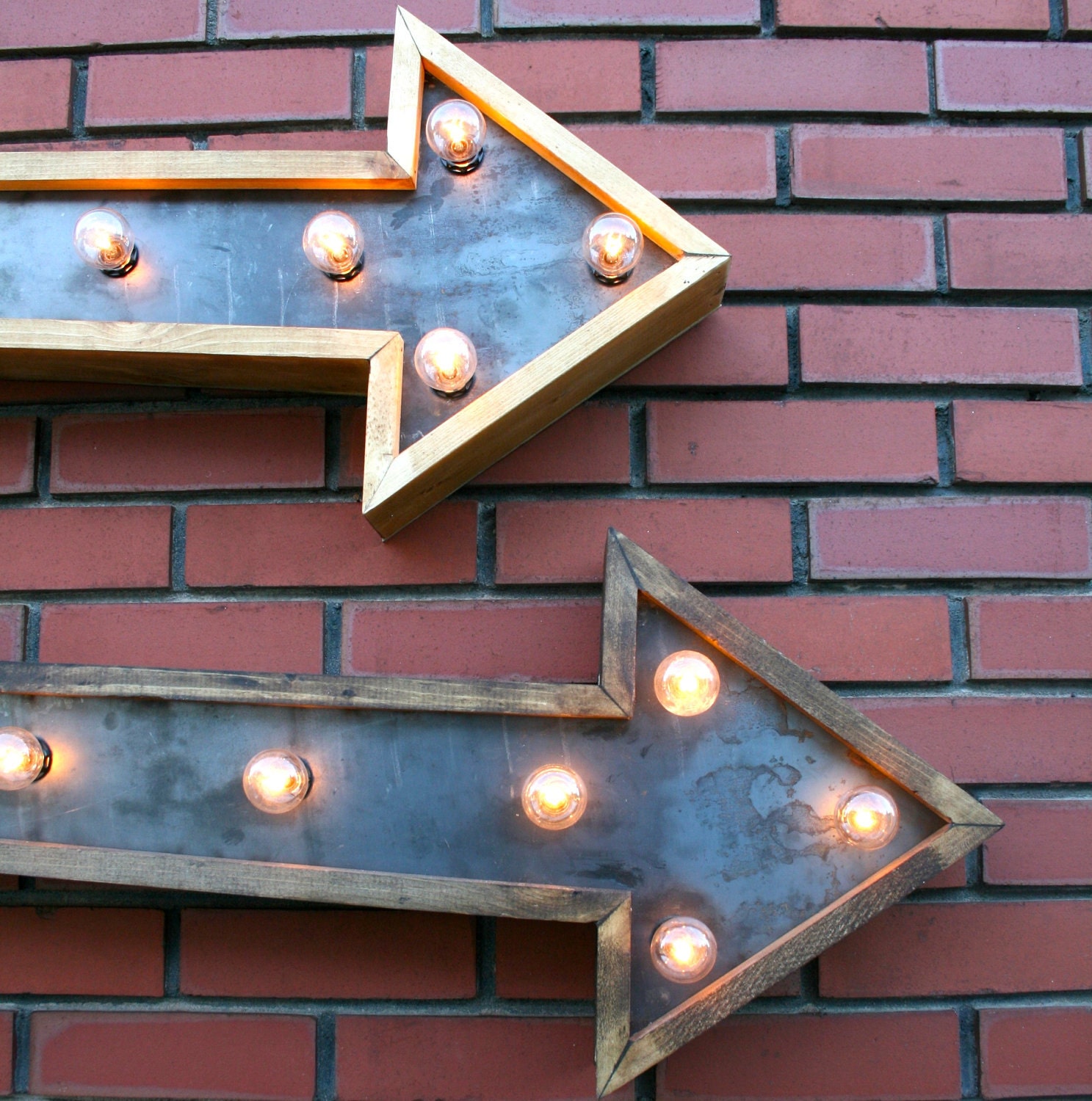 CUSTOM - Arrow Marquee Light // Small - RESERVED SUZANNE