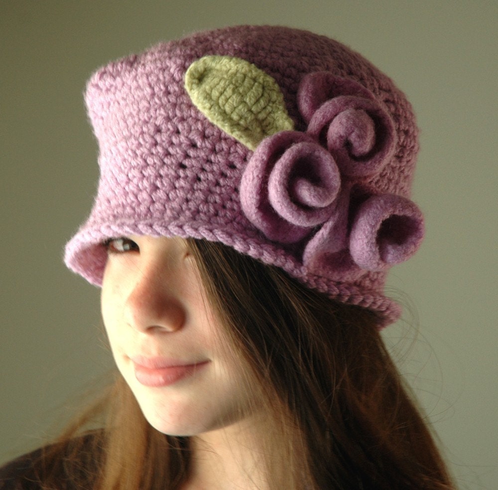 Lavender Crochet Hat, Lilac Cloche Hat with Lilac Wool Felt Roses, Flapper Hat, Vintage Hat