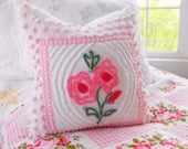 BEAUTIFUL SPRING FLORAL Vintage Chenille Matelasse Cameo Rose Pillow