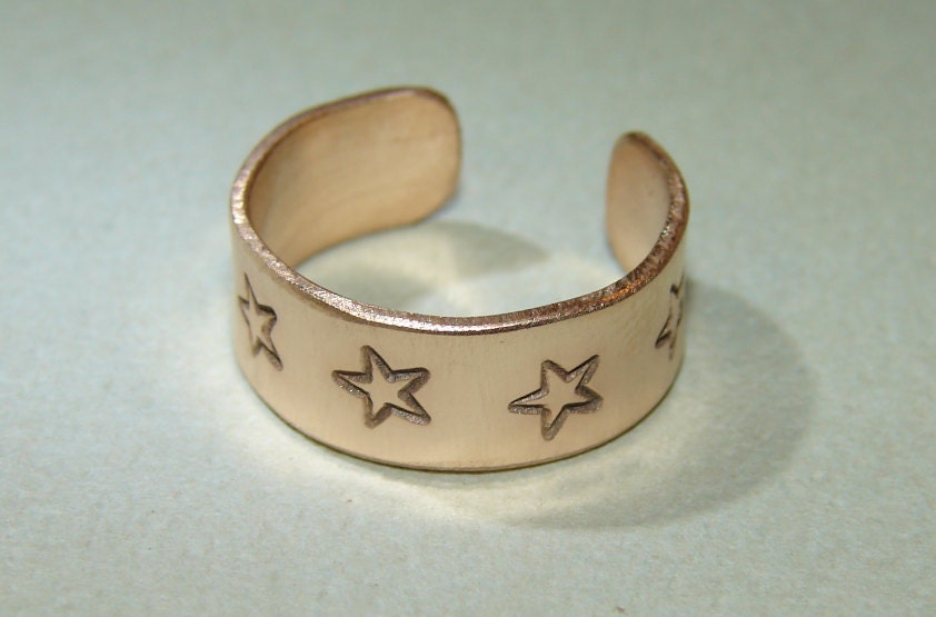 Toe ring for the stars handmade in bronze