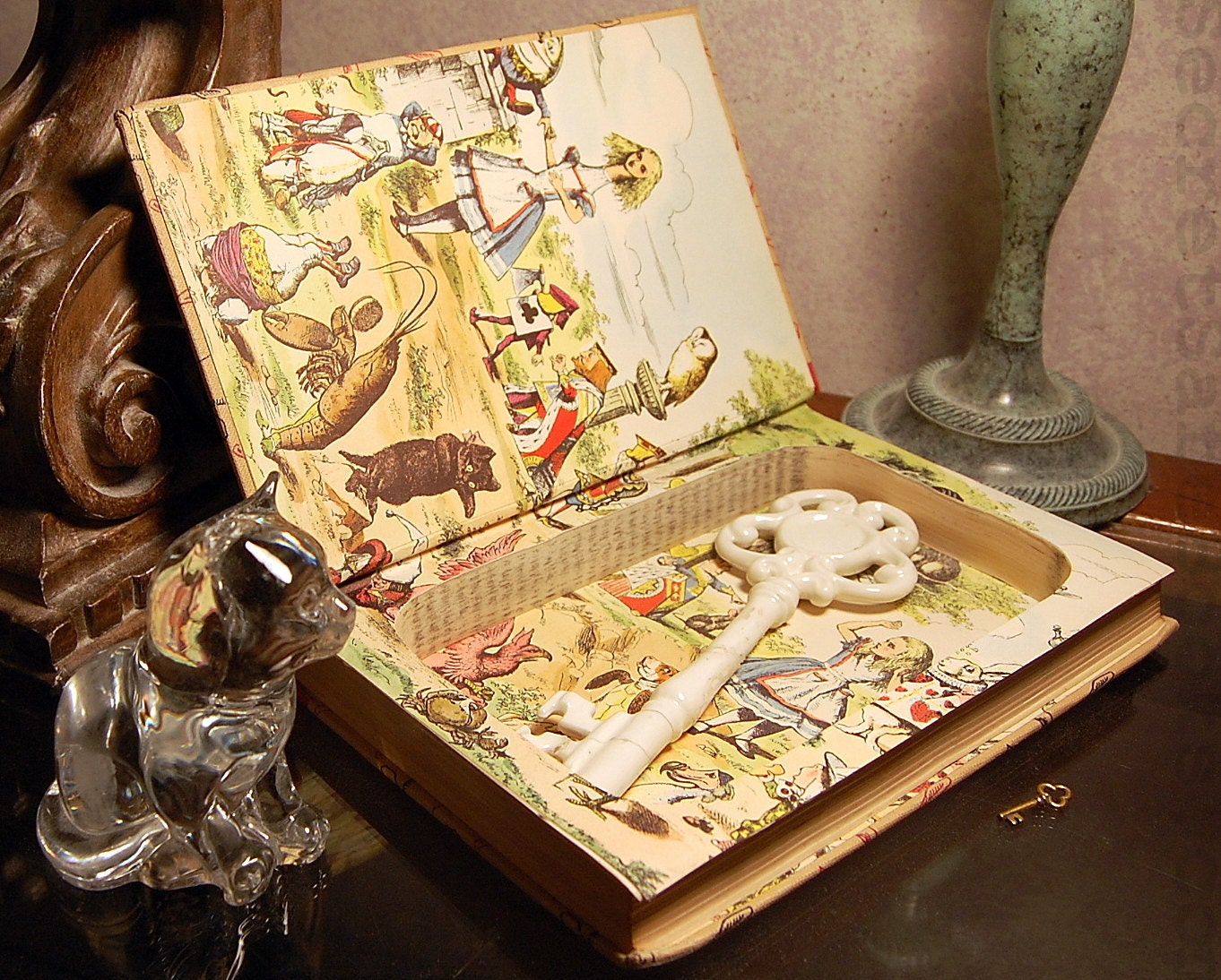 Hollow Book Safe (1946 ALICE IN WONDERLAND)
