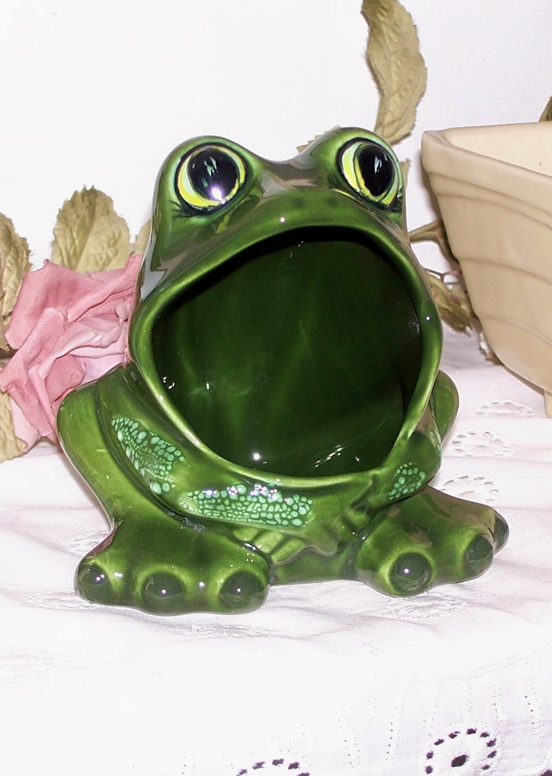 Fabulous vintage ceramic frog sponge holder by jtjujubees on Etsy