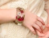 Red Roses Resin Bangle - Pressed Flowers Encased in Resin.  Chunky Bangle with Real Flowers - Red Roses.  Pressed Flower Bracelet Cuff.