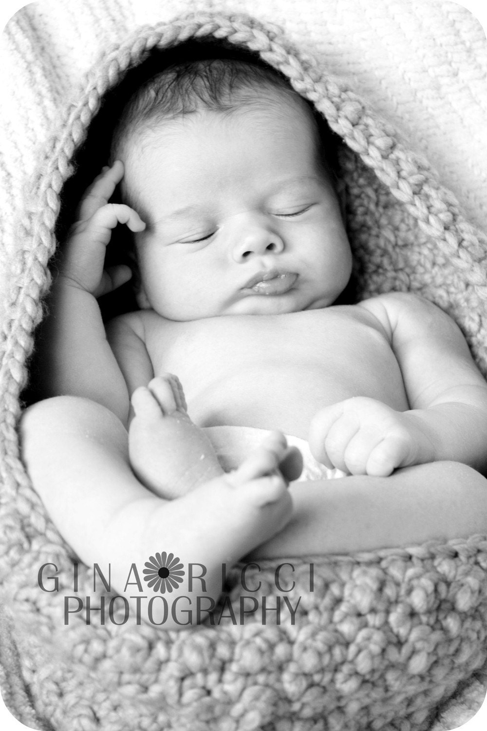Baby CROCHET PATTERN Easy Cocoon Nest Pod Egg Photography Prop in 2 Sizes
