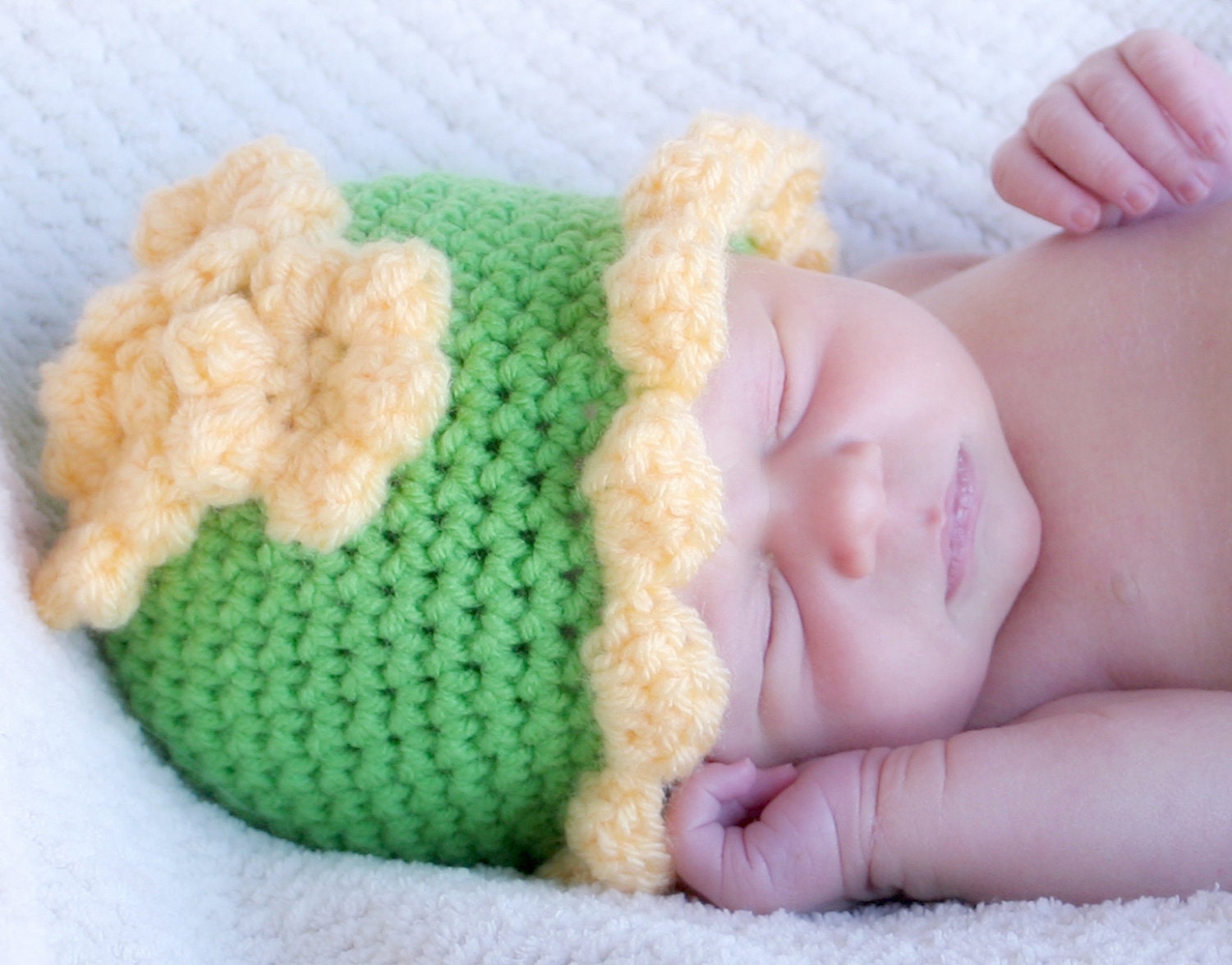 Baby Hat CROCHET PATTERN Beginner Beanie Pretty Petal in 5 sizes 0-10 years