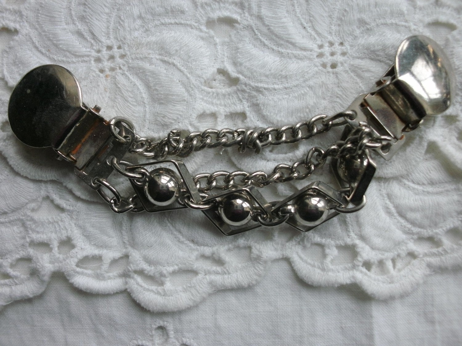 cinch dress clip