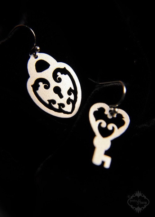 Victorian Heart Lock and Key asymmetrical earrings in silver stainless steel - skeleton key and padlock